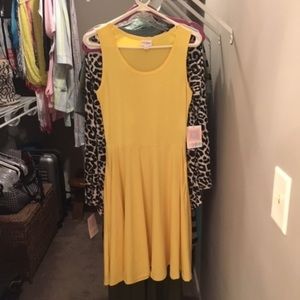 LulaRoe Dani Size M BNWT